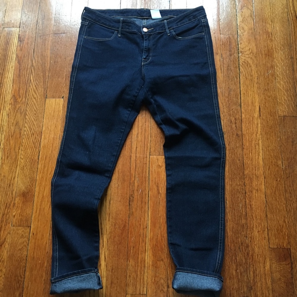 💫H&M dark wash jeans💫